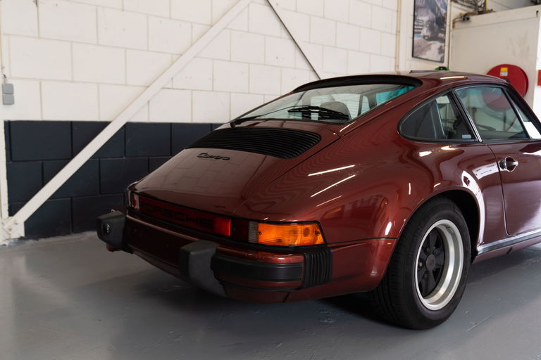 Porsche 911 Carrera 3.2
