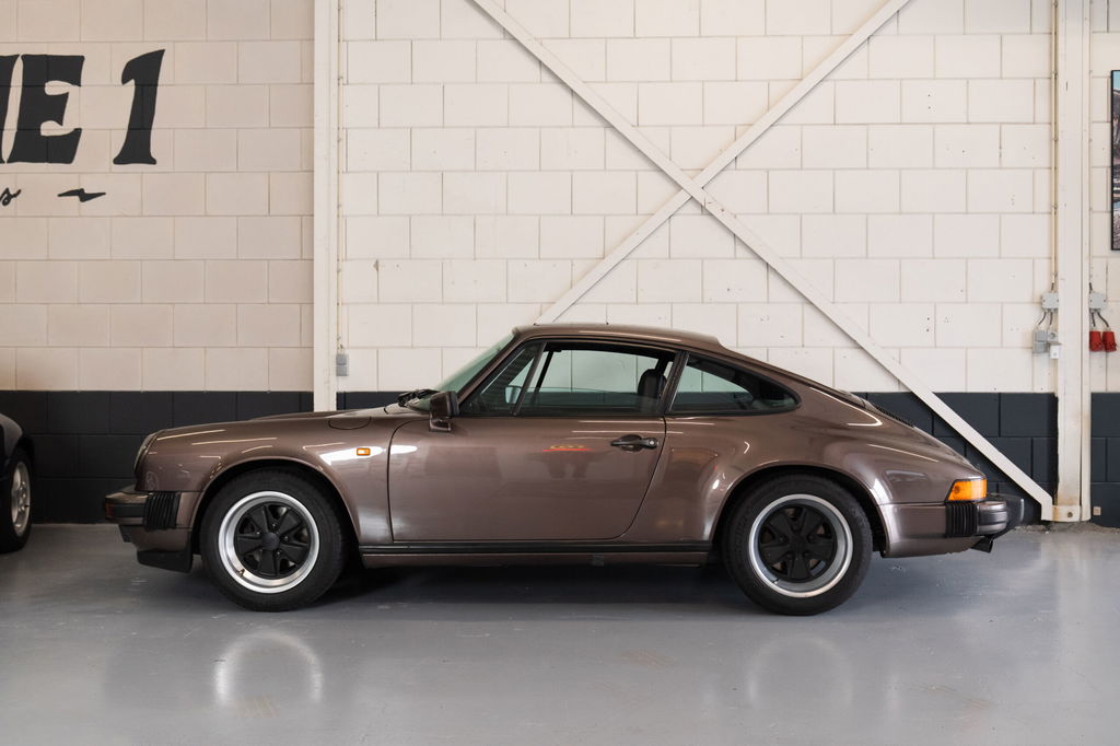 Porsche 911 Carrera 3.2