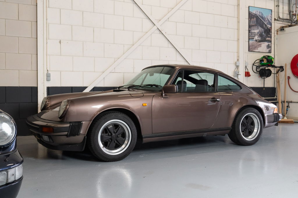 Porsche 911 Carrera 3.2