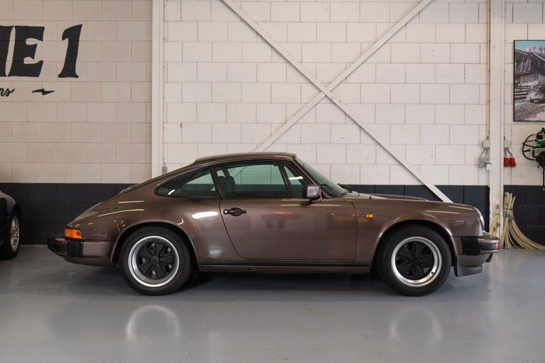 Porsche 911 Carrera 3.2