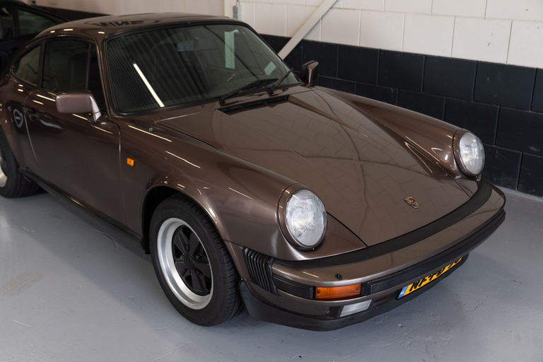 Porsche 911 Carrera 3.2