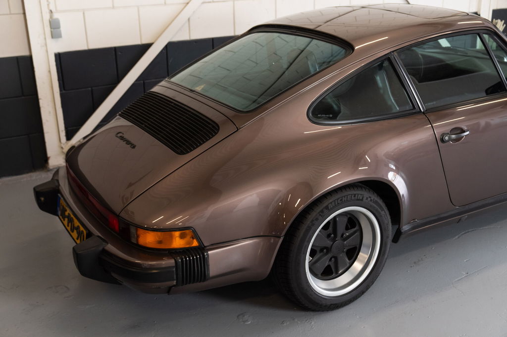 Porsche 911 Carrera 3.2