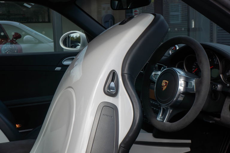 Porsche 997.2 Carrera GTS