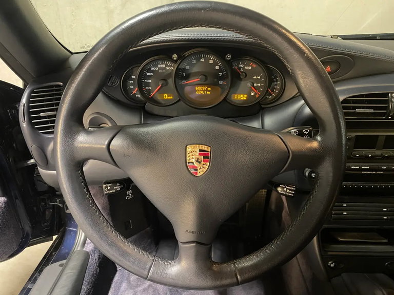 Porsche 996.2 Carrera 4