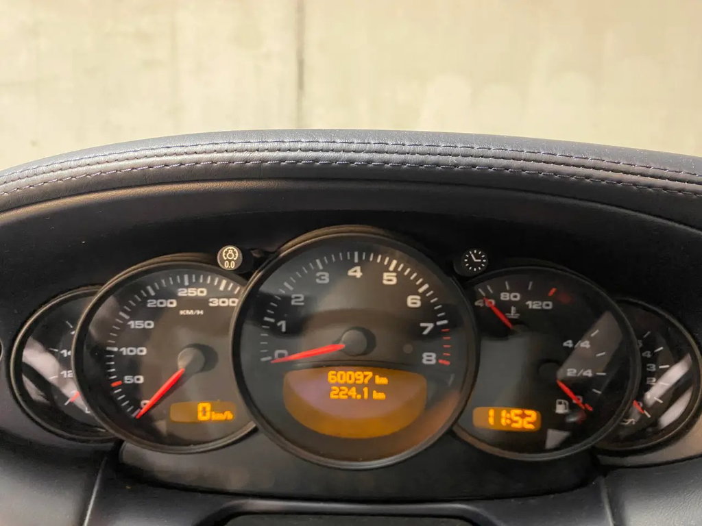Porsche 996.2 Carrera 4