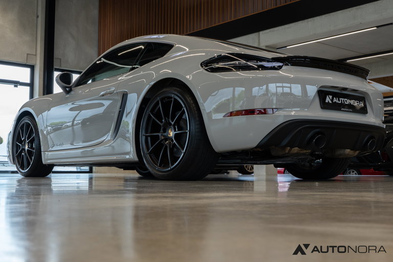 Porsche 718 Cayman GTS 4.0