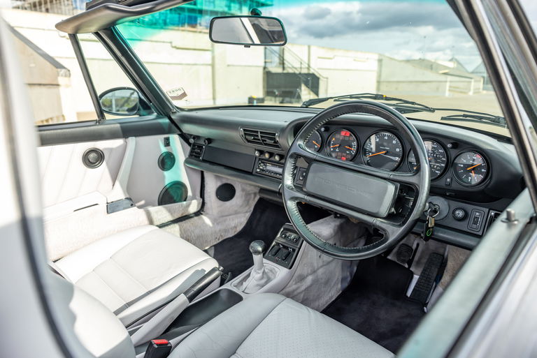 Porsche 964 Carrera 4