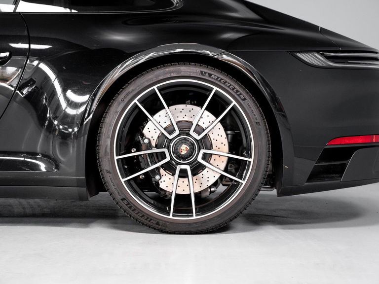 Porsche 992 Carrera GTS