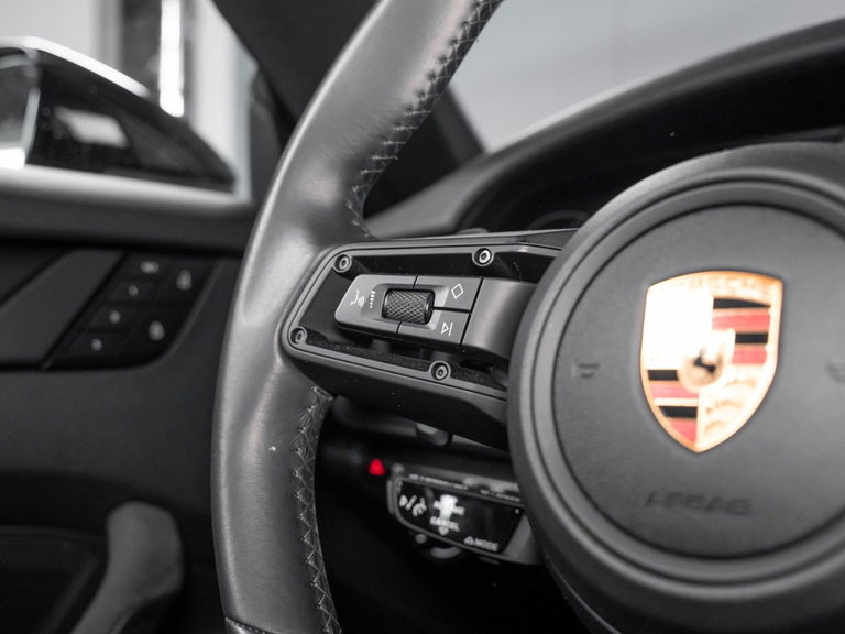 Porsche 992 Carrera GTS