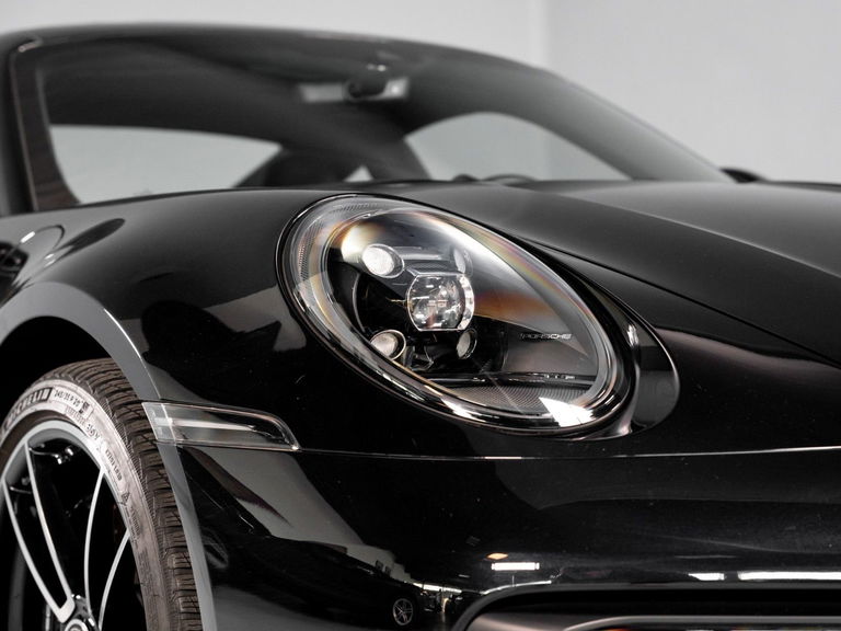 Porsche 992 Carrera GTS