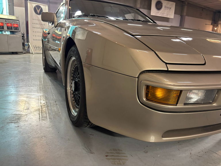 Porsche 944 Coupé