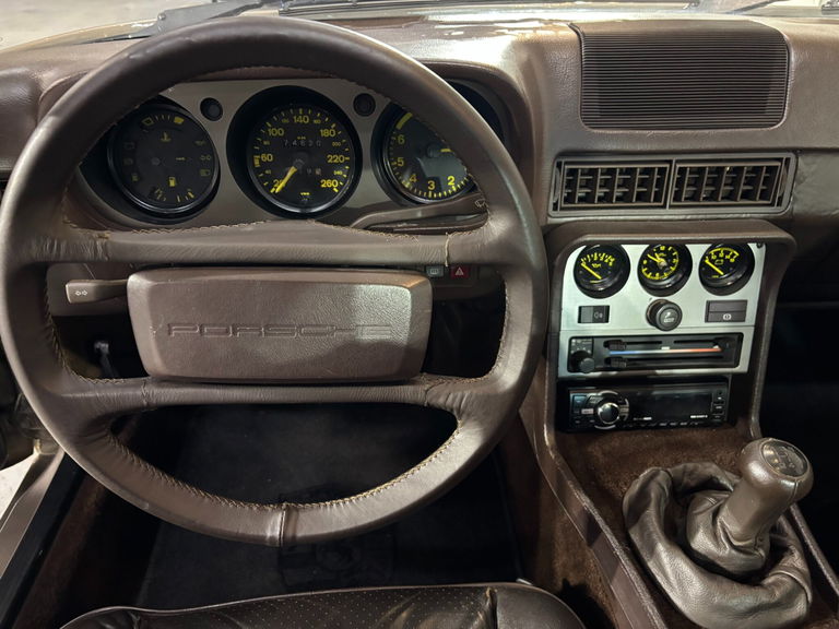 Porsche 944 Coupé