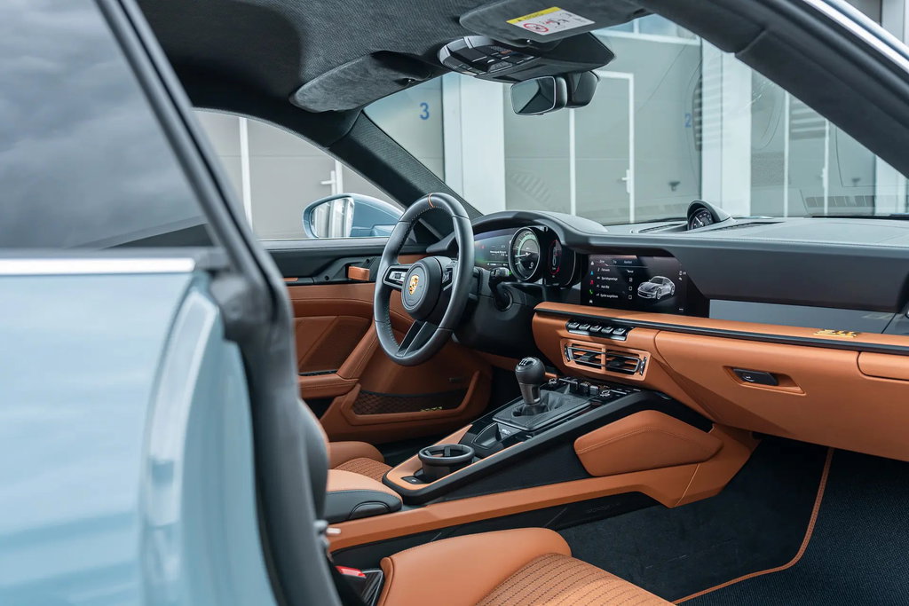 Porsche 911 S/T
