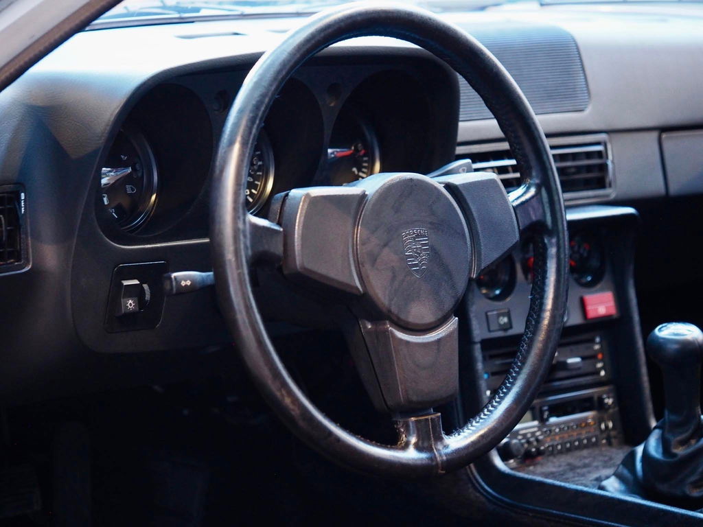 Porsche 924 Carrera GT