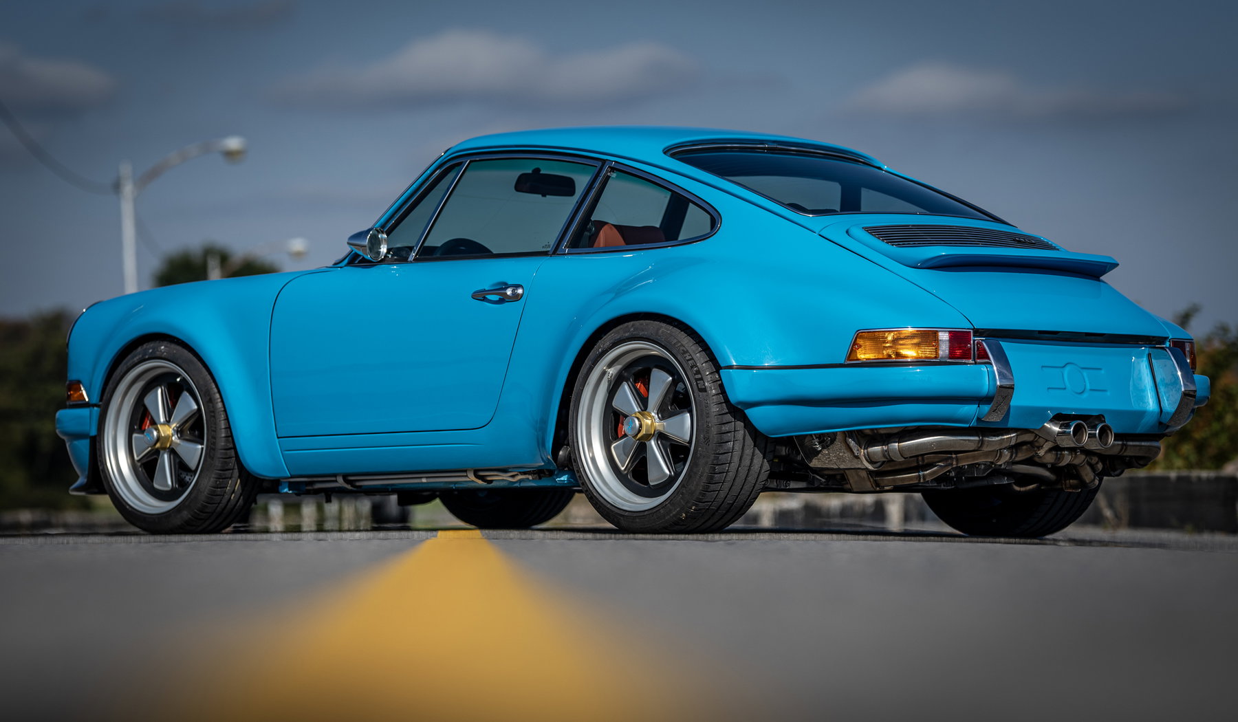 Porsche 911 Backdate 2024 - elferspot.com - Marketplace for