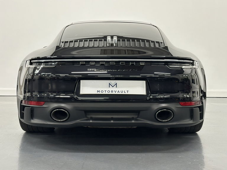 Porsche 992 Carrera 4 GTS