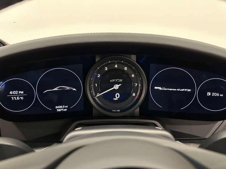 Porsche 992 Carrera 4 GTS