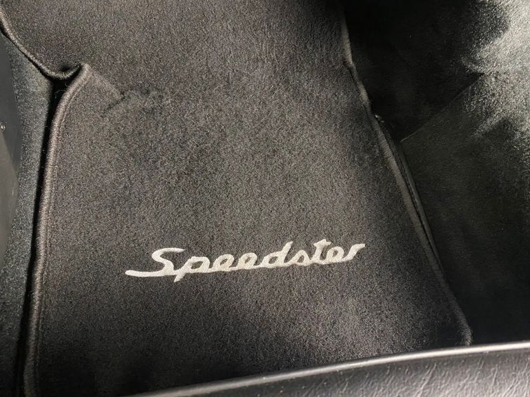 Porsche 911 Carrera 3.2 Speedster