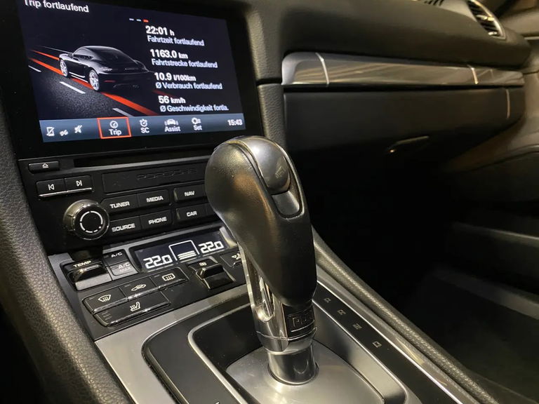 Porsche 718 Cayman S