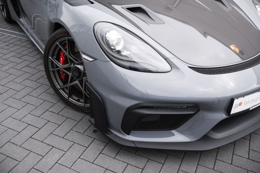 Porsche 718 Cayman GT4 RS