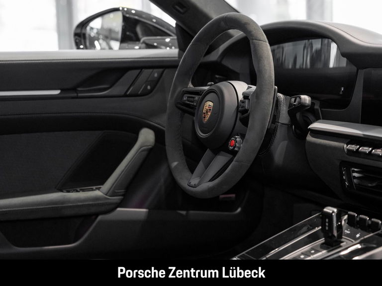 Porsche 992.2 Carrera GTS