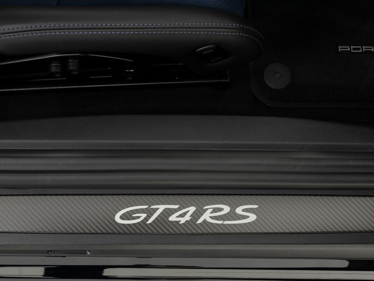 Porsche 718 Cayman GT4 RS