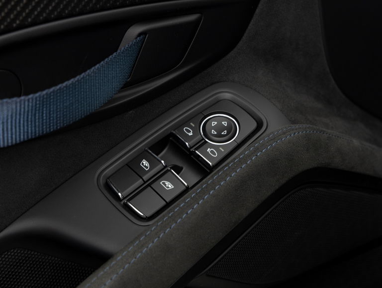 Porsche 718 Cayman GT4 RS