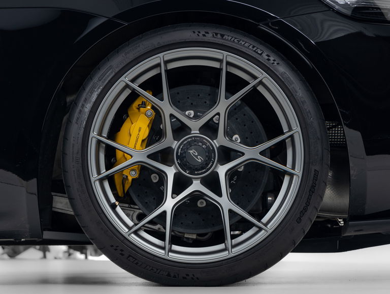 Porsche 718 Cayman GT4 RS