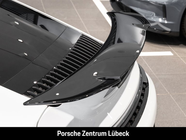 Porsche 992.2 Carrera GTS