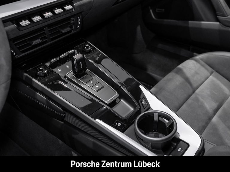 Porsche 992.2 Carrera GTS