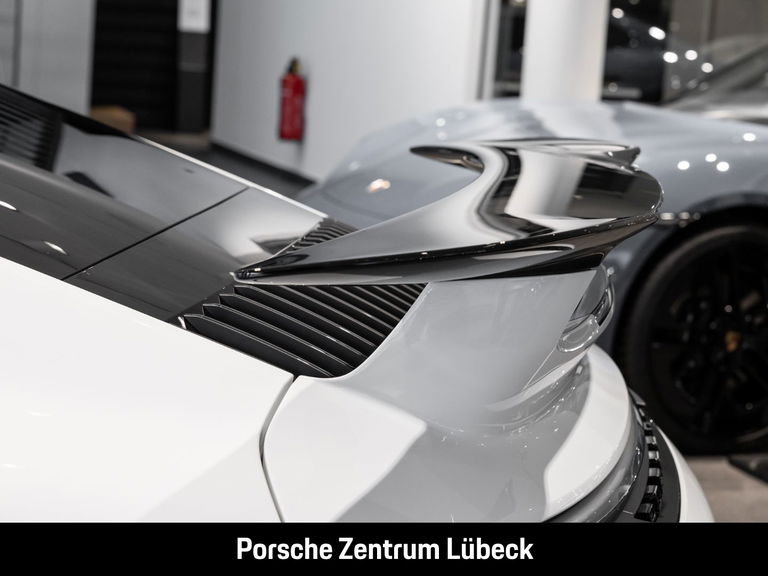 Porsche 992.2 Carrera GTS