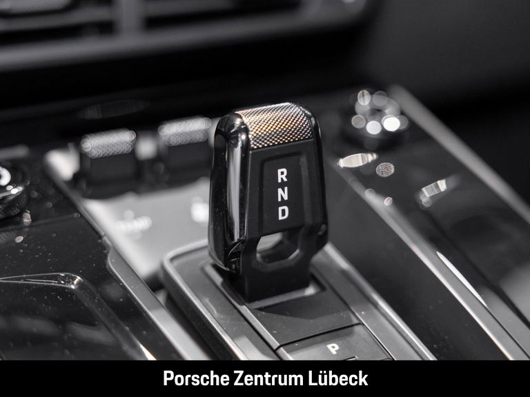 Porsche 992.2 Carrera GTS