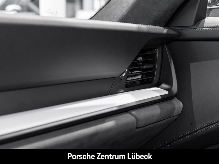 Porsche 992.2 Carrera GTS