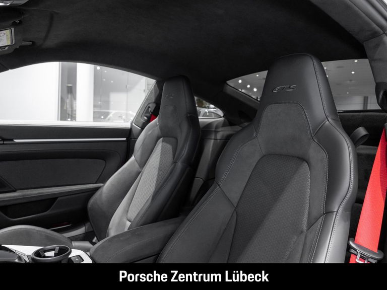 Porsche 992.2 Carrera GTS