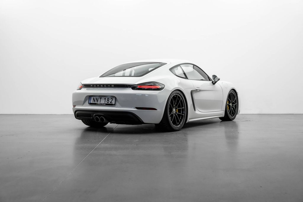 Porsche 718 Cayman