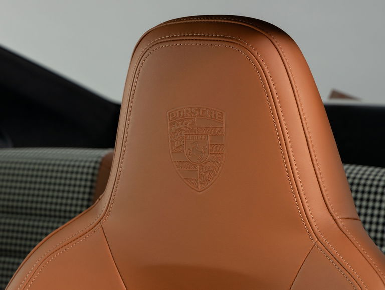 Porsche 992 Sport Classic