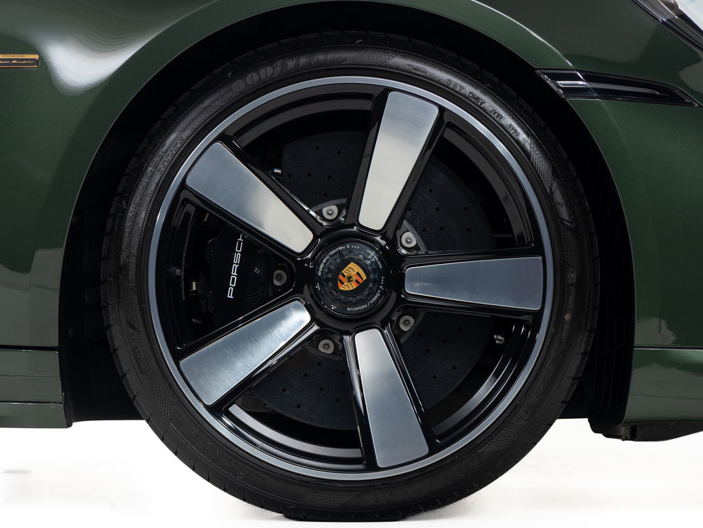 Porsche 992 Sport Classic