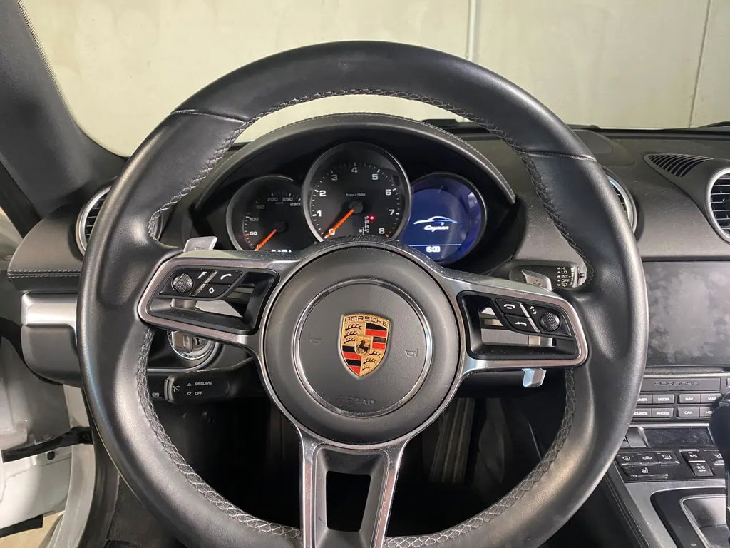 Porsche 718 Cayman