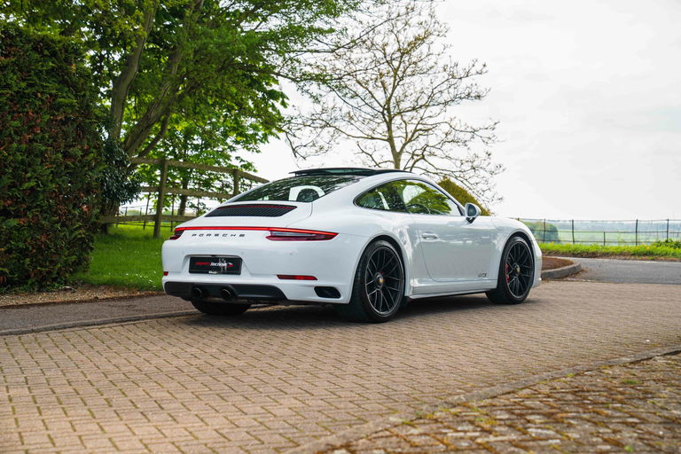 Porsche 991.2 Carrera 4 GTS