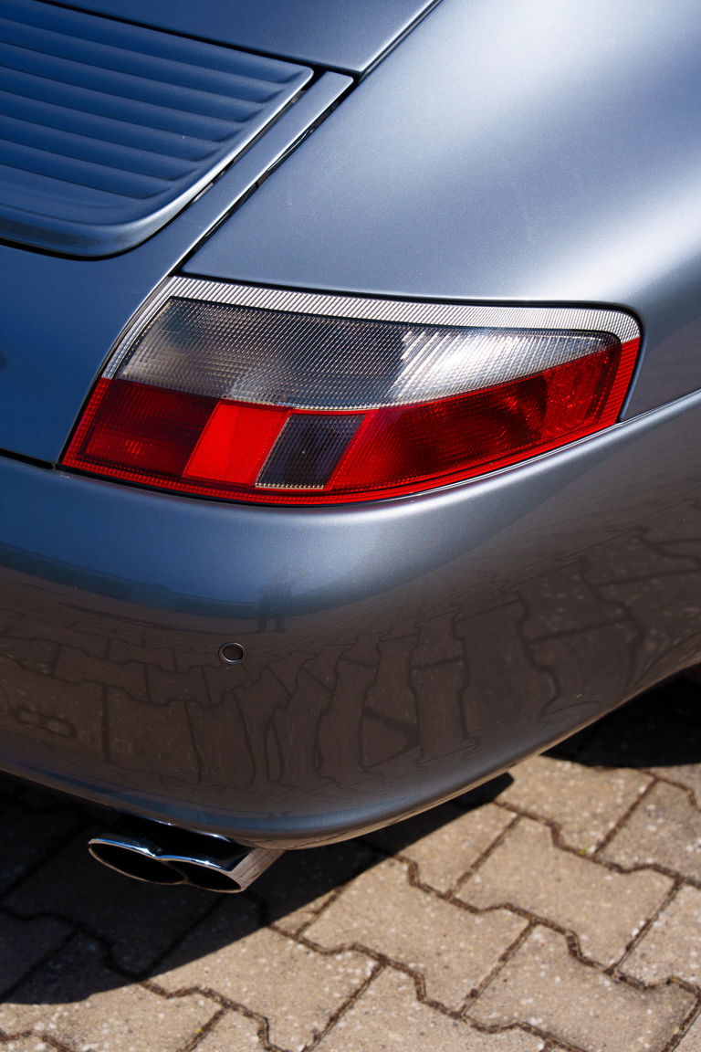 Porsche 996 Carrera 4