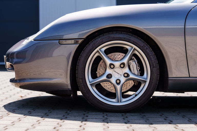 Porsche 996 Carrera 4