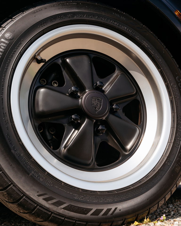 Porsche 911 Carrera 3.2 Speedster