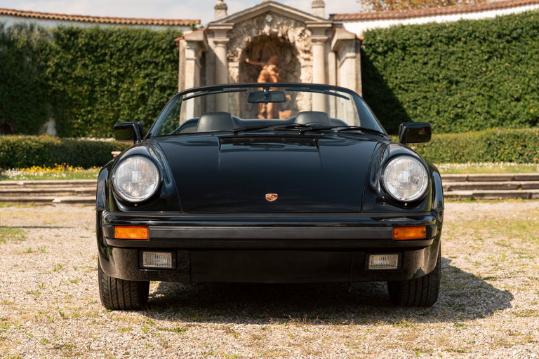 Porsche 911 Carrera 3.2 Speedster