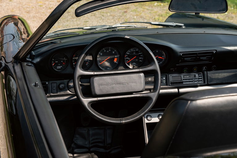 Porsche 911 Carrera 3.2 Speedster