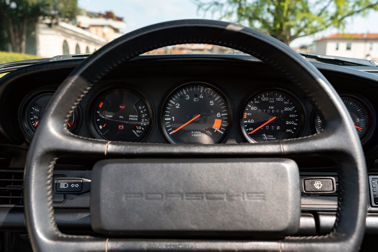 Porsche 911 Carrera 3.2 Speedster