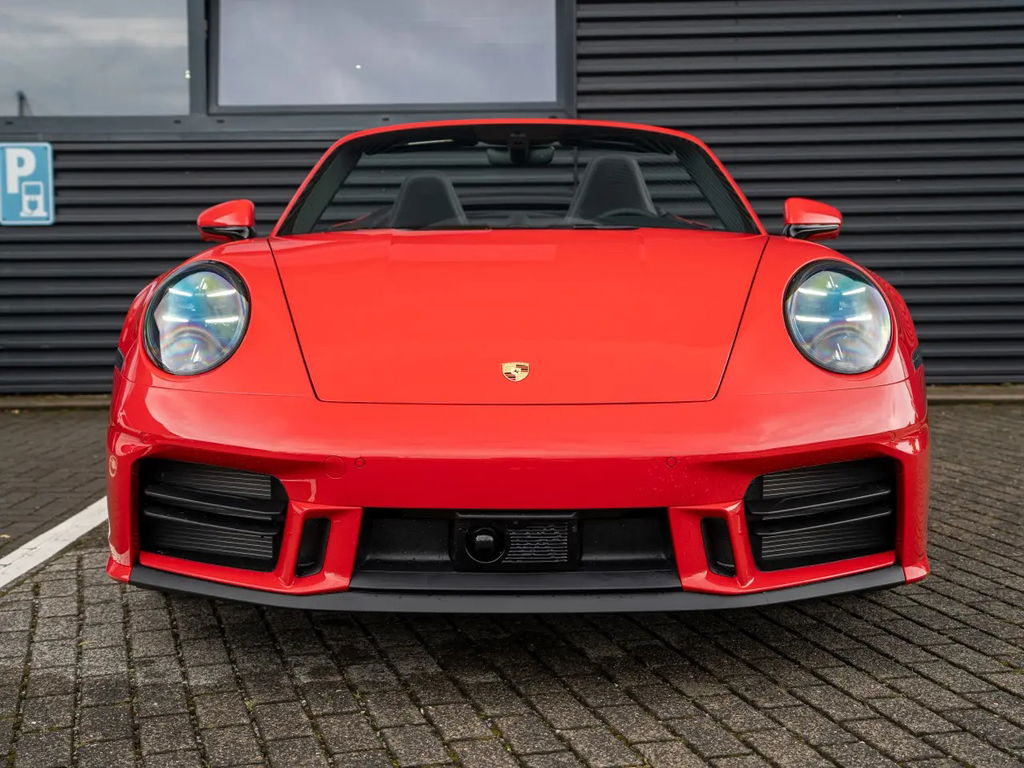 Porsche 992.2 Carrera