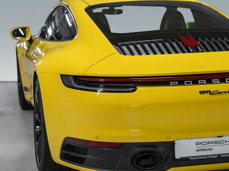 Porsche 992 Carrera