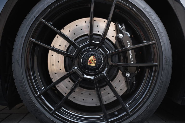 Porsche 992 Carrera GTS