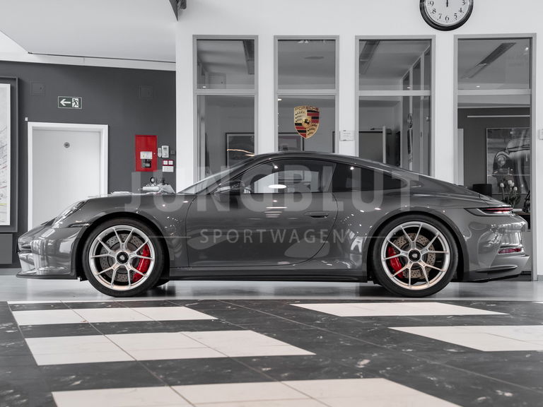 Porsche 992 GT3 Touring