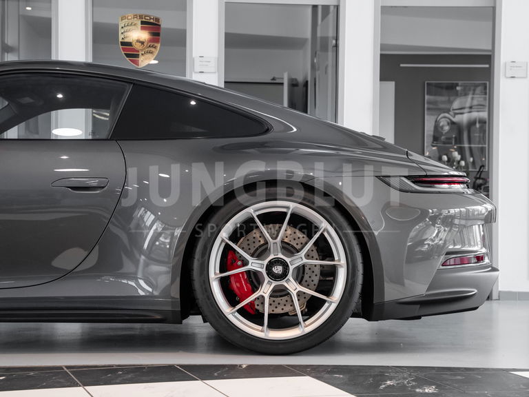 Porsche 992 GT3 Touring